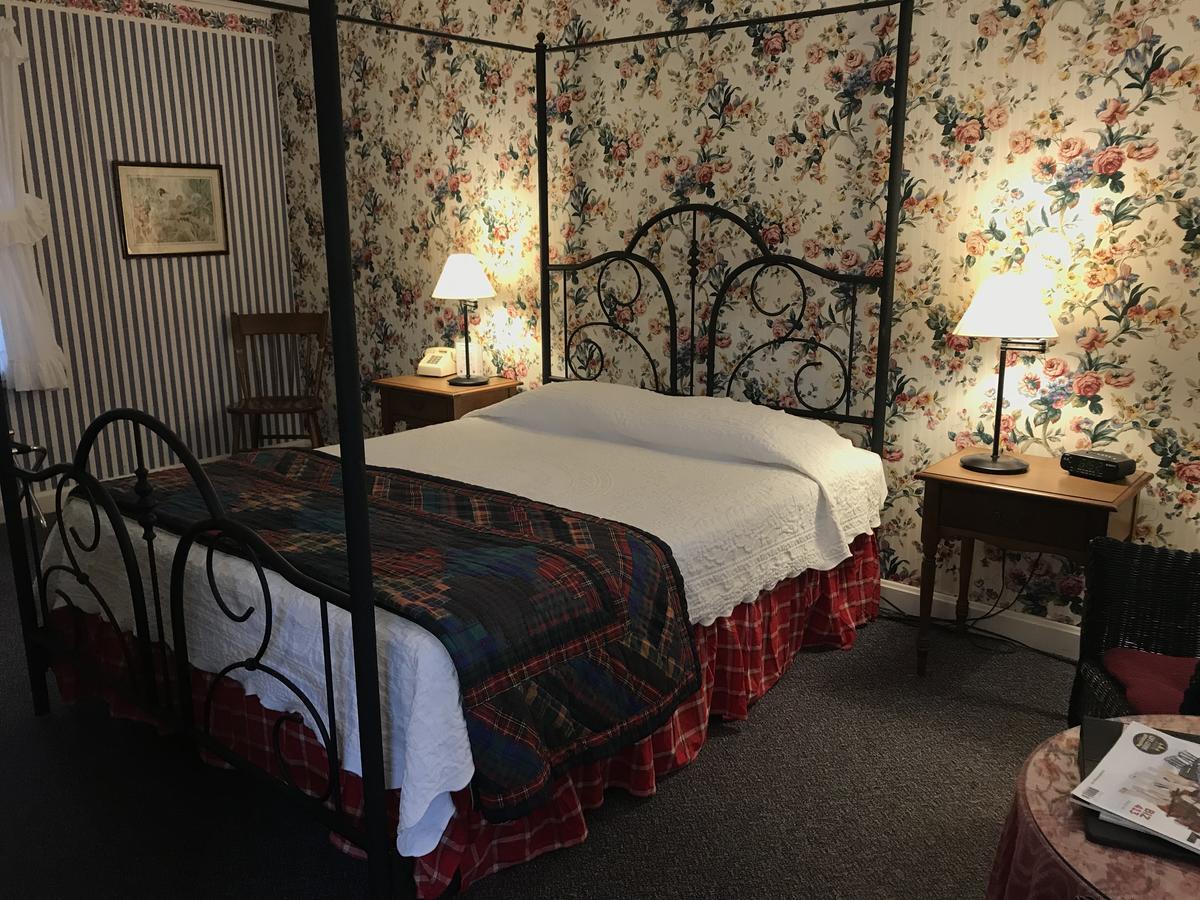 The 1896 House Country Inn - Brookside & Pondside 威廉斯敦 外观 照片